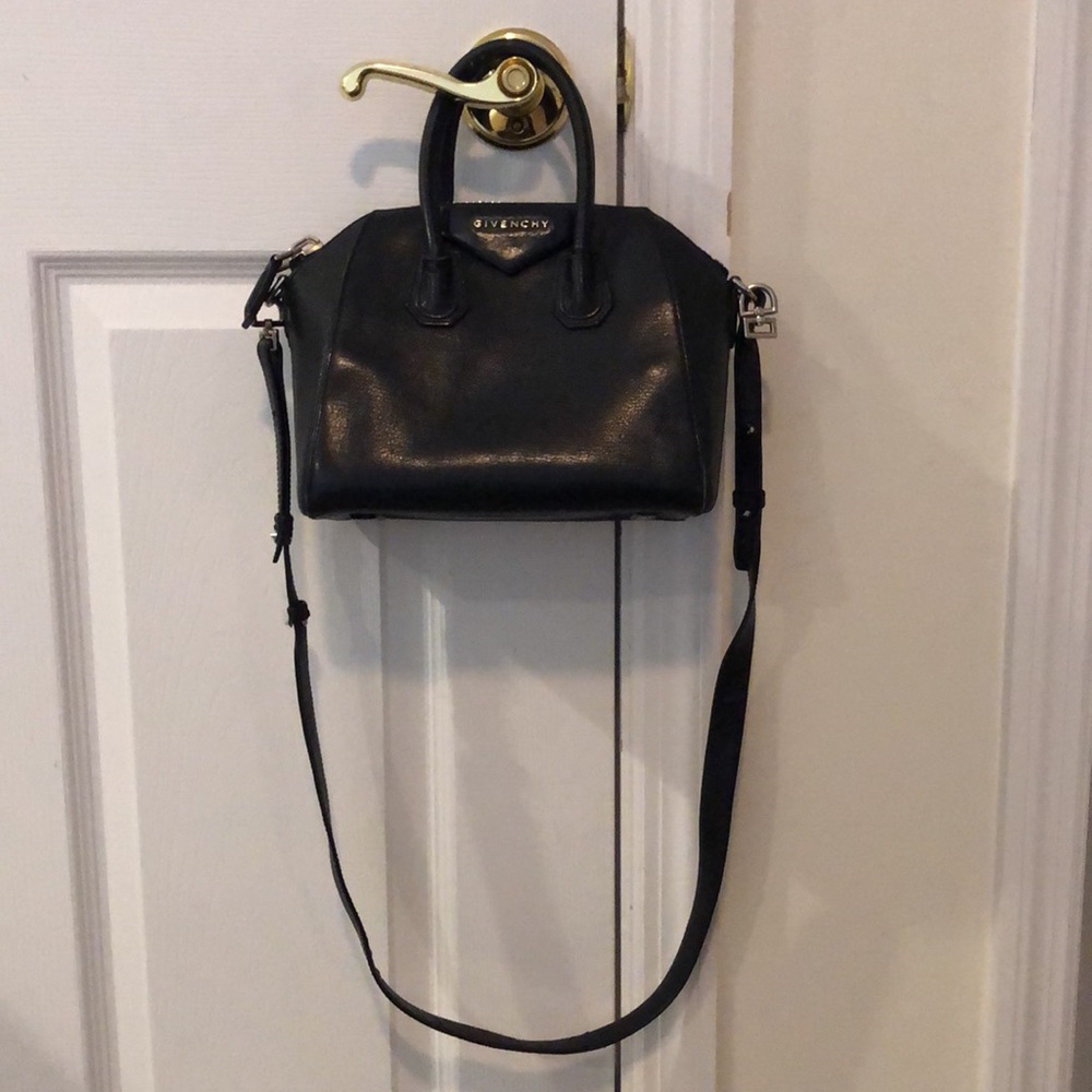 Gorgeous Givenchy Bag - Picture 6 of 16